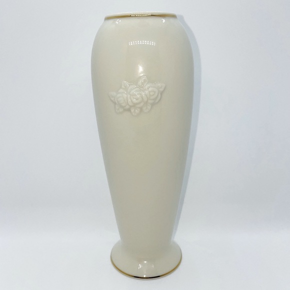 Lenox Fine China Rose Blossom Bud Vase, 24K Gold Trim, Classic Ivory 7.25”H, EUC - Picture 2 of 8